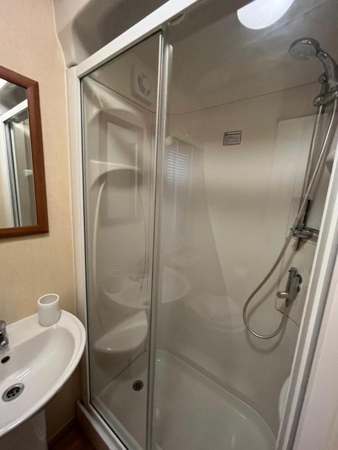 Lovely Static Caravan 위트스터블 외부 사진